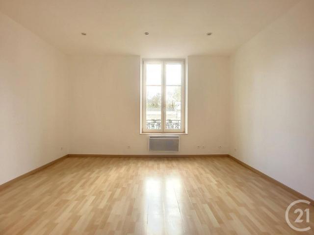 Appartement location à Neufchâteau, Vittel