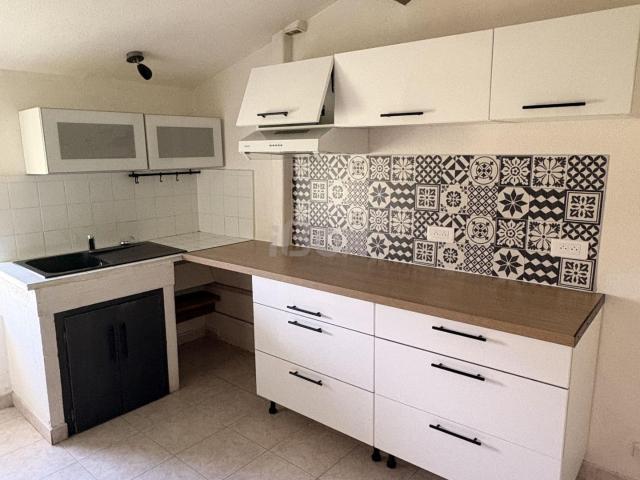 Appartement location à Arrondissement de Toulon, Le Revest-les-eaux
