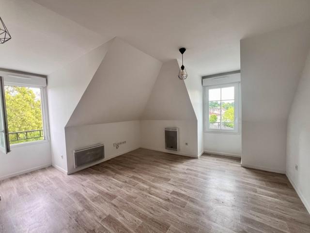 Studio location à Évry, Yerres
