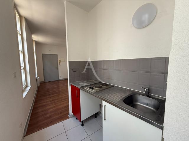 Studio location à Saintes, Fontcouverte