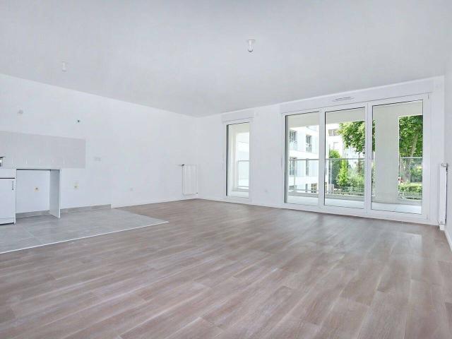 Studio location à Le Saule Blanc, Bondy