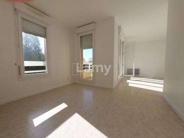 Appartement location à Centre Commercial du Mont des Bruyères, Saint-Amand-les-Eaux