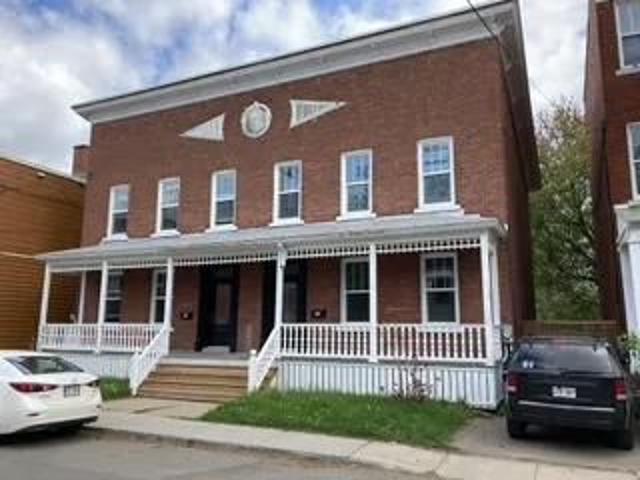 Apartment for rent in Mauricie, Quebec