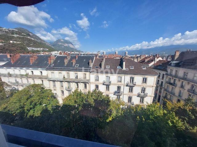 Studio location à Alliés Alpins, Grenoble