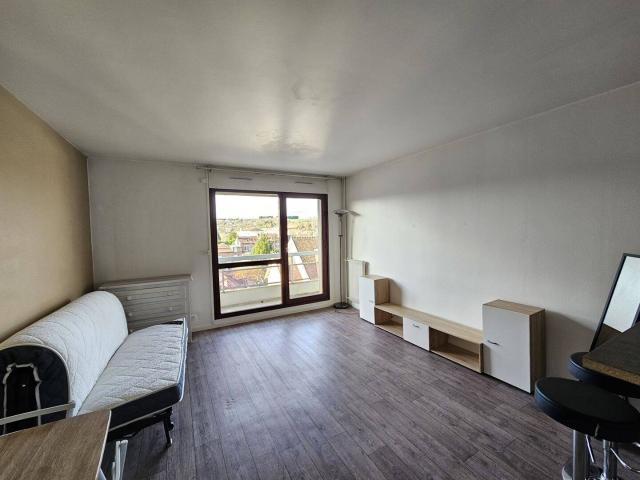 Studio location à Margny-lès-Compiègne, Oise