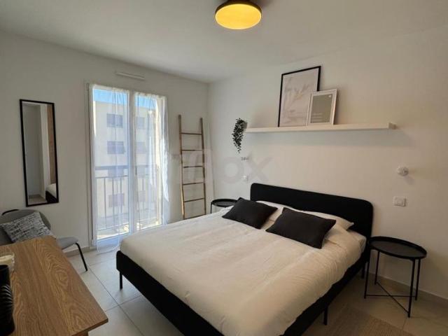 Appartement location à Arrondissement de Toulon, Hyères