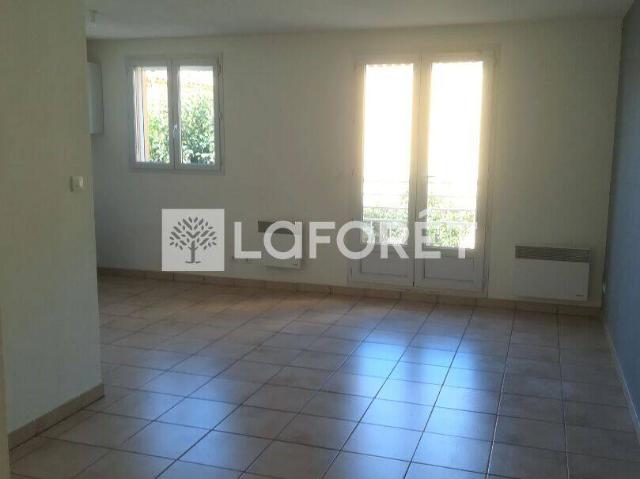Appartement location à Sénas, Bouches-du-Rhône