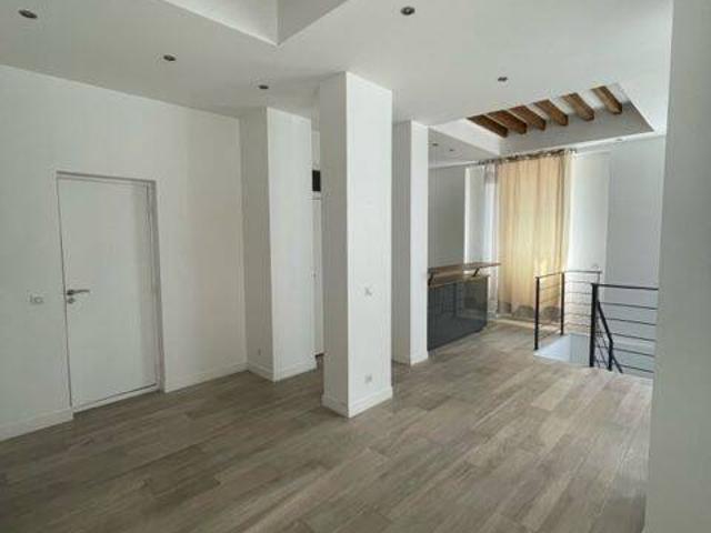 Studio location à Paris 19e Arrondissement, Paris