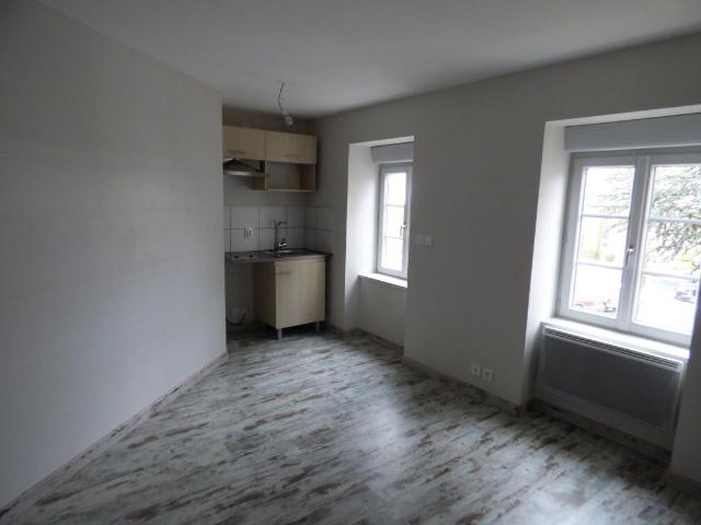 Appartement location à Le Rocher, Longessaigne