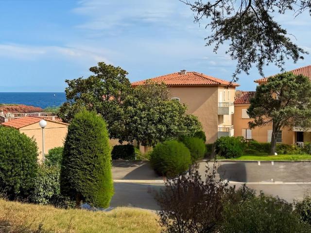 Appartement vente à Arrondissement de Draguignan, Saint-raphaël