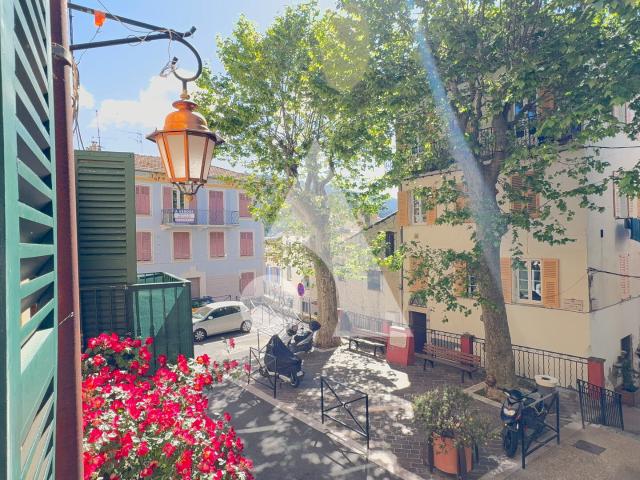 Appartement vente à Nice, Levens