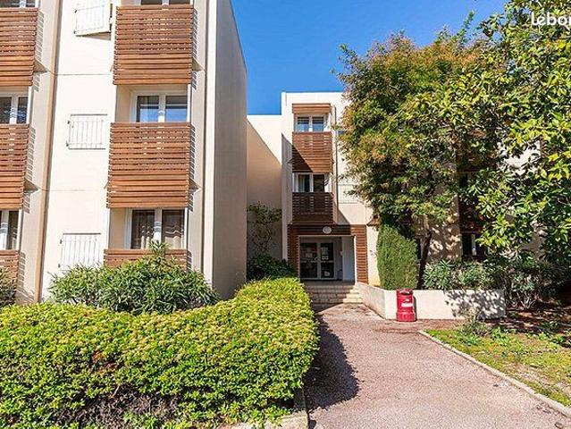 Appartement vente à Arrondissement de Toulon, La Londe-les-maures