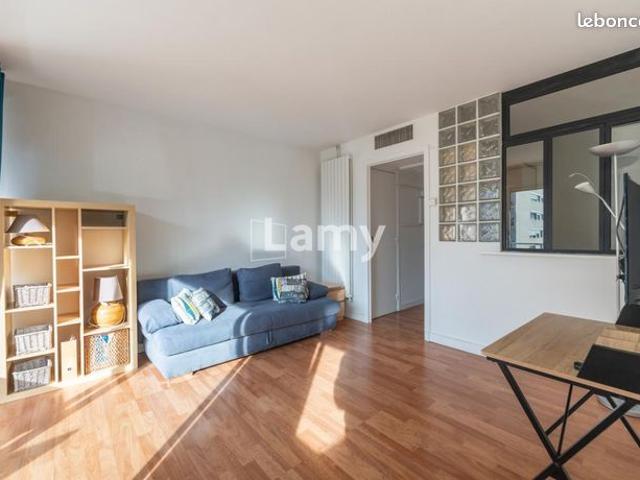Appartement vente à Courbevoie, Hauts-de-Seine
