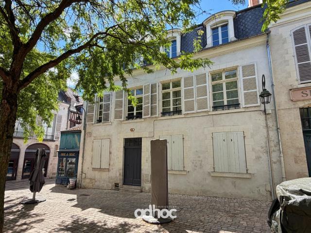 Appartement vente à Parking Place du Martroi, Orléans