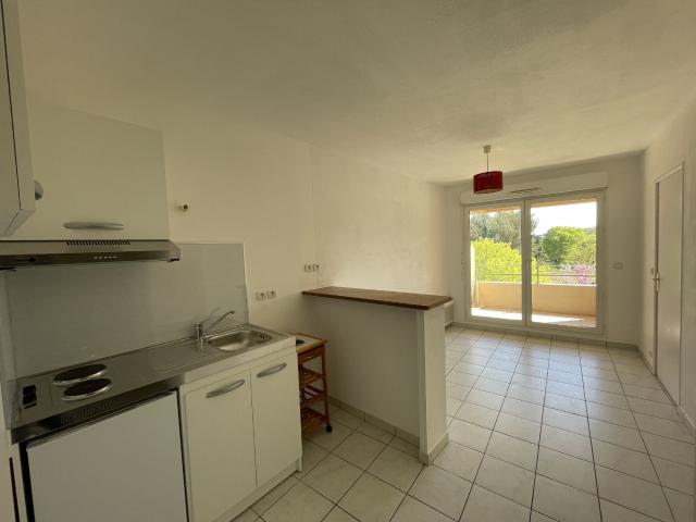 Appartement location à La Roque-d'Anthéron, Bouches-du-Rhône