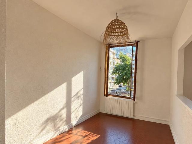 Appartement location à Saint-Roch, Nice