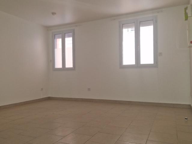 Appartement location à Arrondissement de Toulon, Solliès-pont
