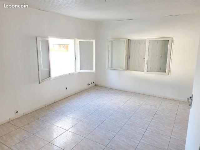 Appartement vente à La Ville-du-Bois, Essonne