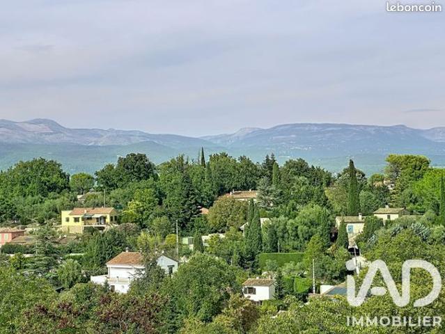 Appartement vente à Saint-Paul-en-Forêt, Var