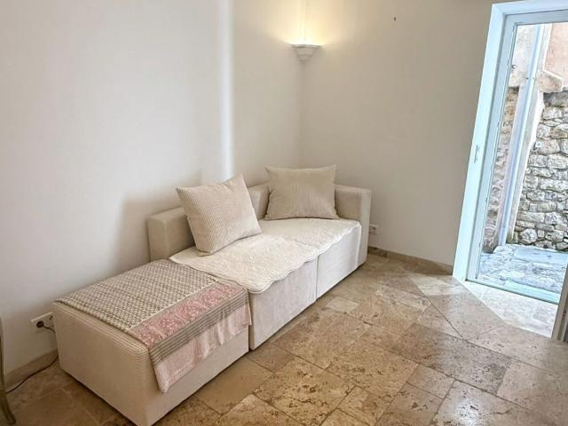 Appartement vente à Grasse, Châteauneuf-grasse