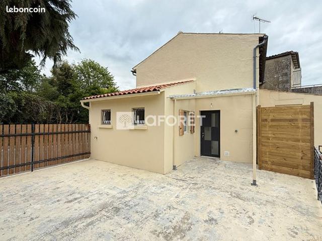 Appartement vente à Saintes, La Chapelle-des-pots