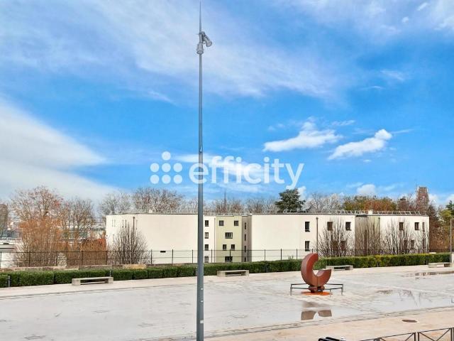 Appartement vente à Quartier Les Hauts d'Issy / Les Epinettes / Le Fort, Issy-les-Moulineaux