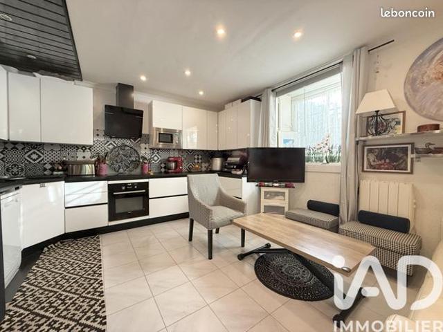 Appartement vente à Arrondissement de Toulon, Hyères