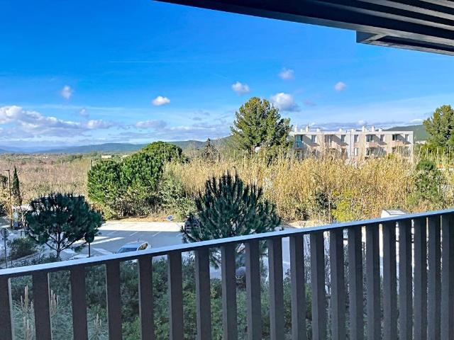 Appartement vente à Arrondissement de Toulon, Hyères