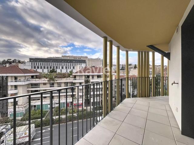 Appartement location à France métropolitaine, Suresnes