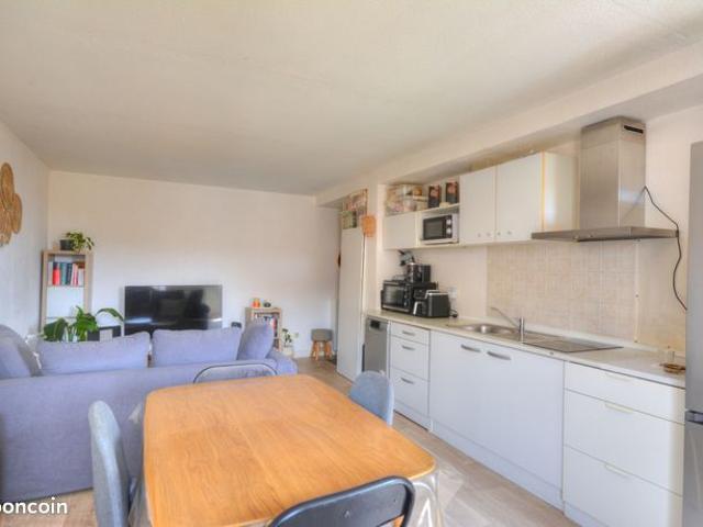 Appartement vente à Arrondissement de Toulon, Pierrefeu-du-var