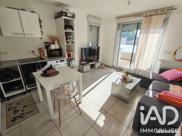 Appartement vente à L'Isle-d'Abeau, Isère