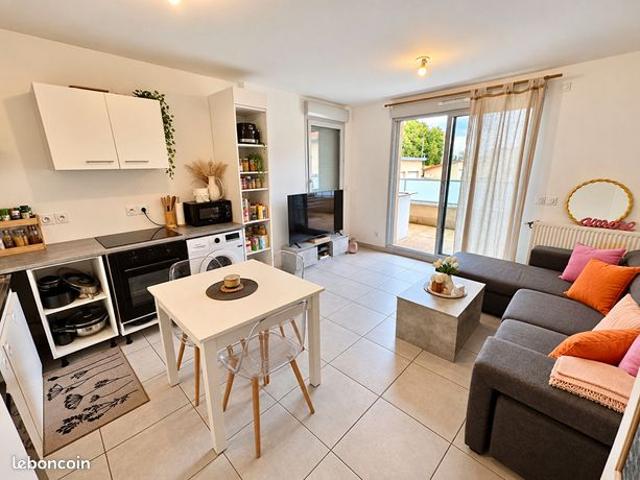 Appartement vente à L'Isle-d'Abeau, Isère