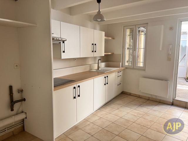 Appartement location à Saint-Pallais, Saintes