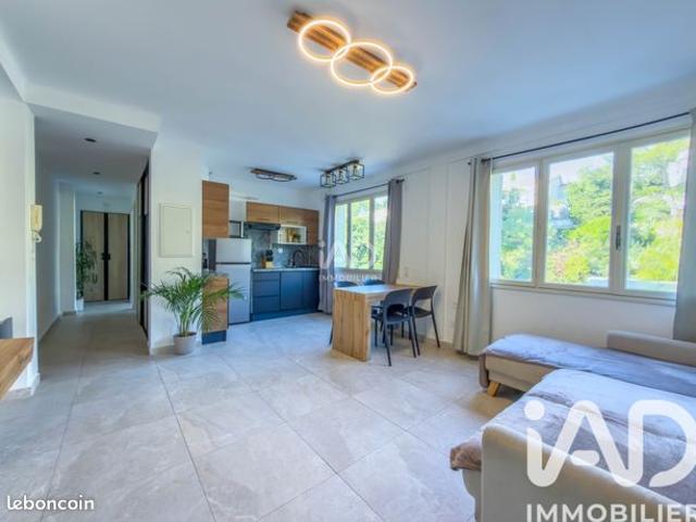 Appartement vente à Arrondissement de Draguignan, Saint-raphaël