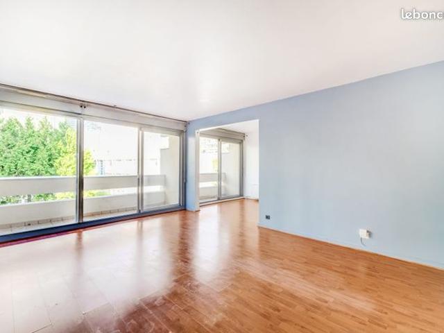 Appartement vente à Courbevoie, Hauts-de-Seine