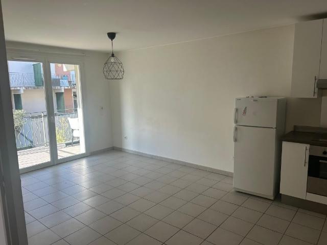 Appartement location à Saint-Martin-de-Brômes, Alpes-de-Haute-Provence