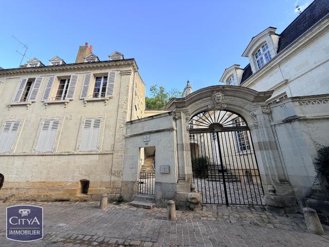 Appartement vente à La Ville, Chinon