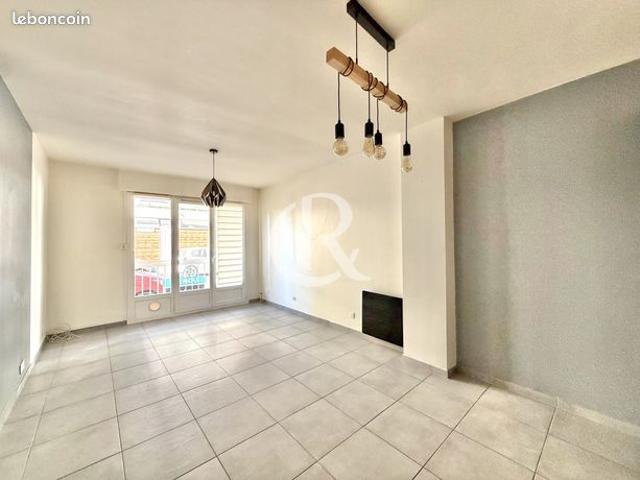 Appartement vente à Arrondissement de Toulon, Hyères