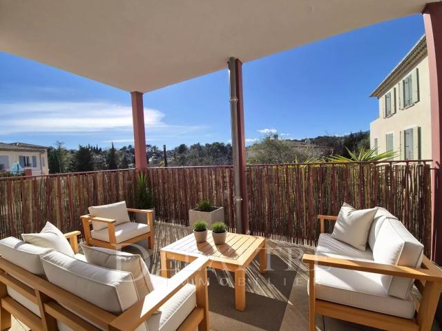 Appartement vente à Grasse, Le Rouret