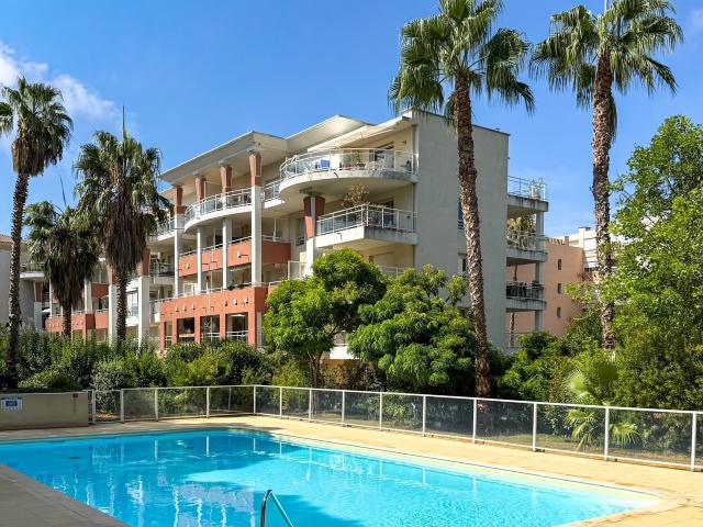 Appartement vente à Arrondissement de Toulon, Hyères