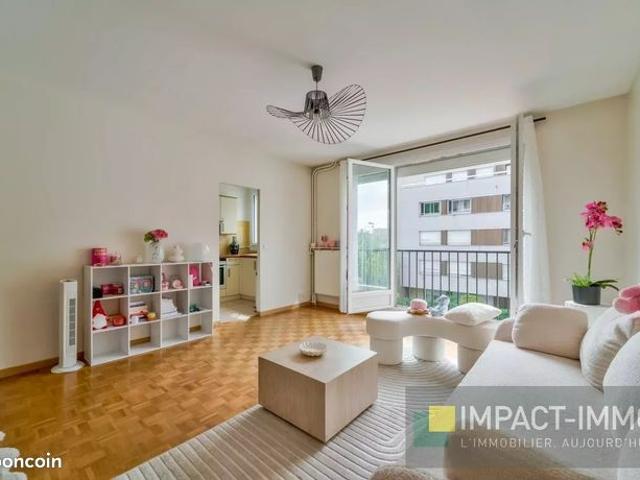 Appartement vente à Courbevoie, Hauts-de-Seine