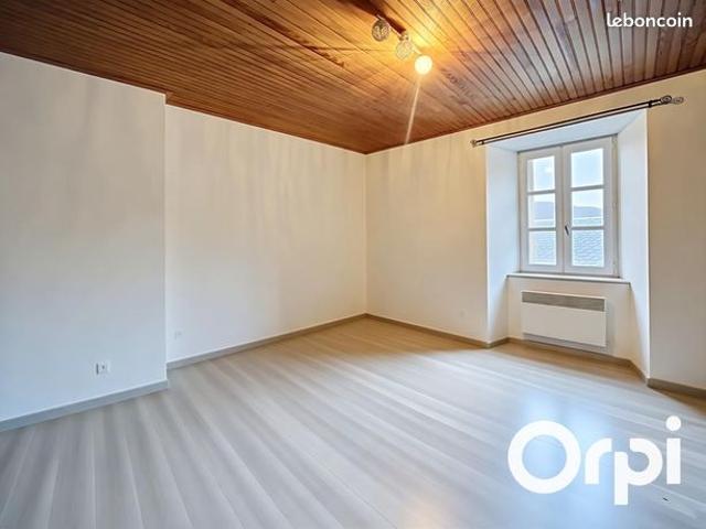 Appartement vente à Murat, Cantal