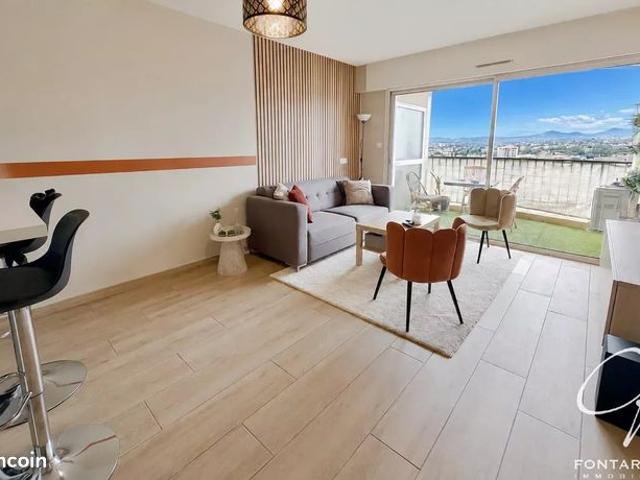 Appartement vente à Arrondissement de Draguignan, Saint-raphaël