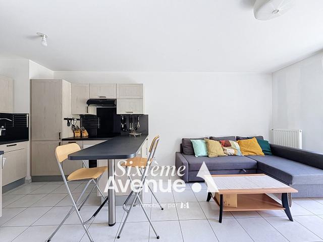 Appartement vente à Le Village, Vaulx-en-Velin