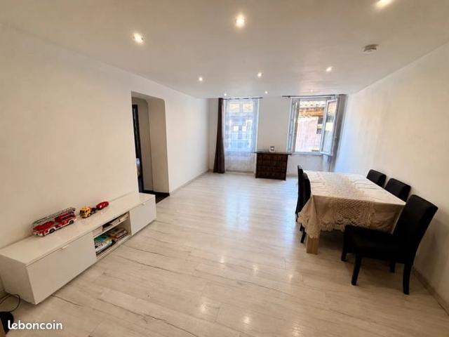 Appartement vente à Nice, Puget-théniers