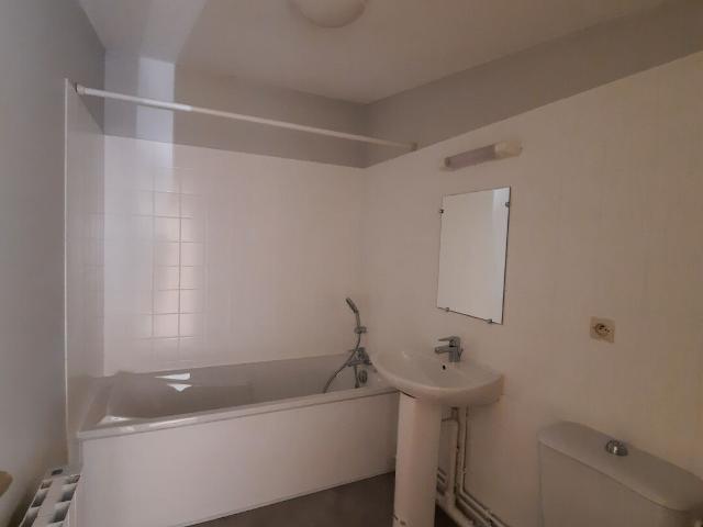 Appartement location à Aux Rochers, Champagnac
