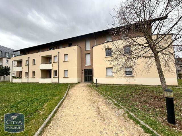 Appartement location à Les Bressoles, Saint-Amand-Montrond