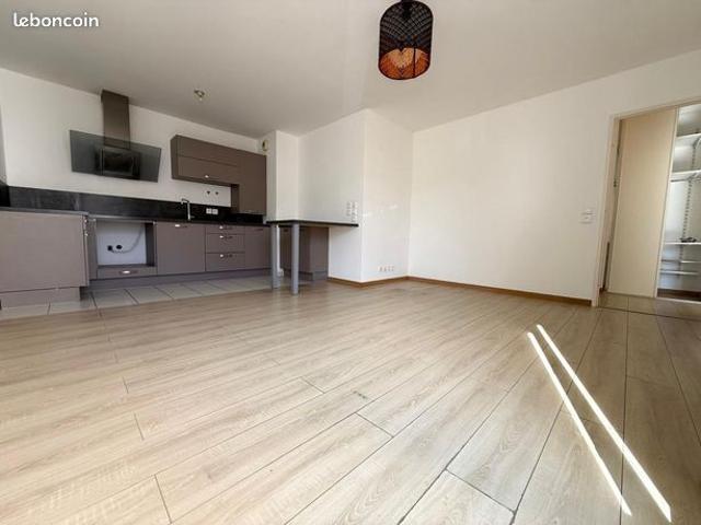 Appartement vente à Saint-Pierre-du-Perray, Essonne