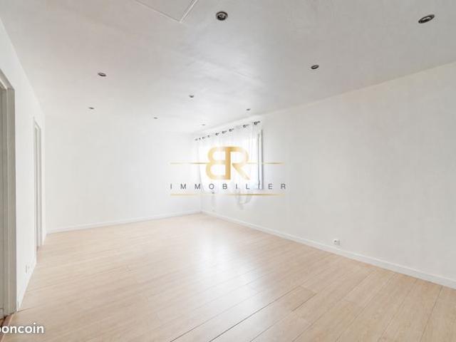 Appartement vente à Paris, Île-de-France