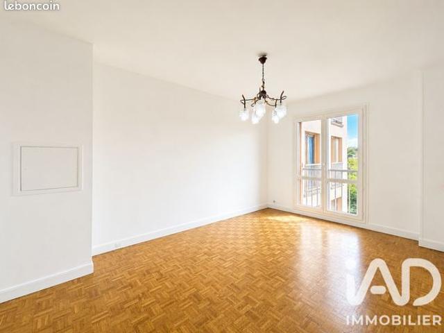 Appartement vente à Le Plessis-Robinson, Hauts-de-Seine